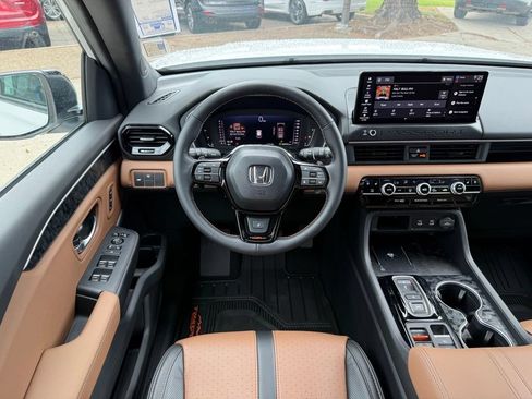 Certified 2026 Honda Passport TrailSport Elite image 4