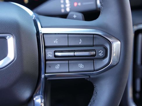 Used 2025 GMC Yukon Elevation image 13