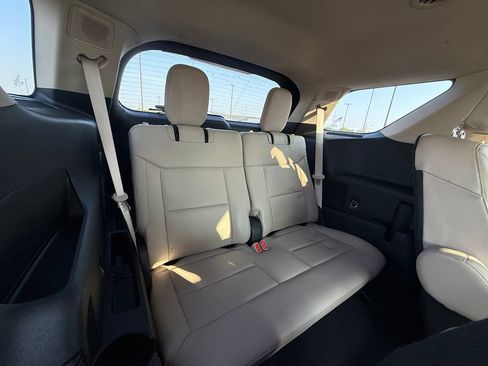 Used 2021 Ford Explorer Limited w/ Equipment Group 301A RWD image 28