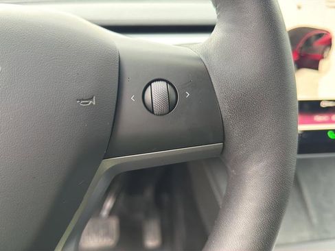 Used 2023 Tesla Model Y Long Range image 20