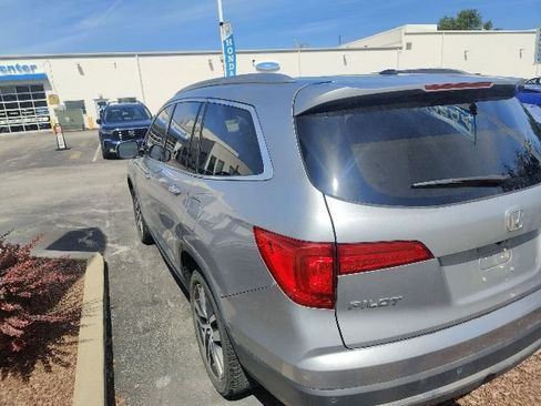 Used 2016 Honda Pilot Touring image 6