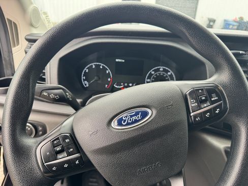 Used 2023 Ford Transit 350 XLT image 22