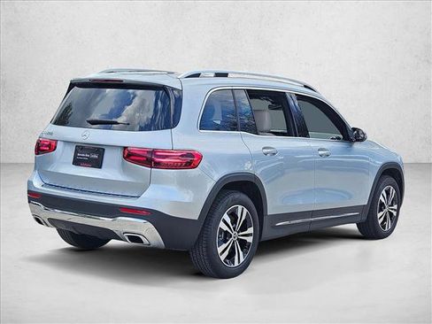 Used 2026 Mercedes-Benz GLB 250 image 5