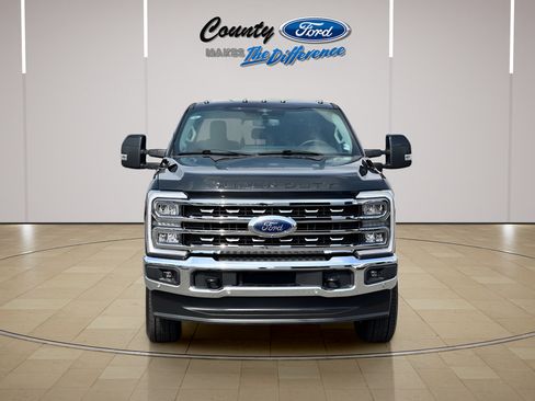 Used 2023 Ford F350 Lariat w/ Lariat Ultimate Package AWD/4WD image 12