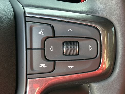 Used 2025 Chevrolet Silverado 2500 ZR2 w/ Technology Package image 43