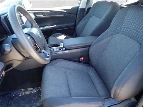 Used 2025 Toyota Camry LE image 10