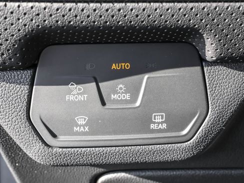 Used 2026 Volkswagen Atlas SEL Premium R-Line AWD/4WD image 18