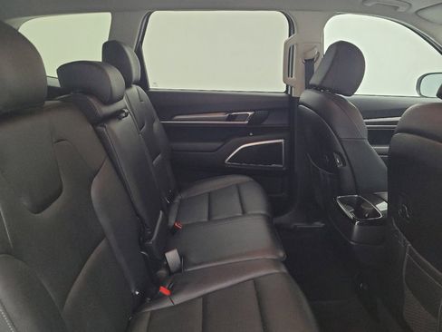 Used 2022 Kia Telluride LX AWD/4WD image 19