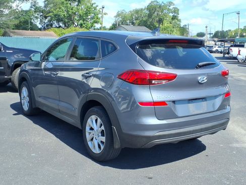 Used 2021 Hyundai Tucson SE w/ Cargo Package FWD image 3