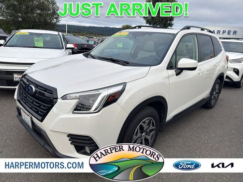 Used 2023 Subaru Forester Premium AWD/4WD image 1