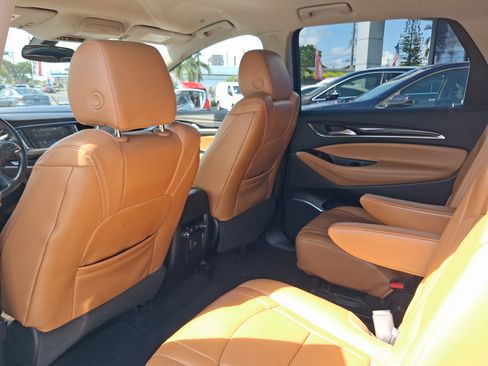Used 2018 Buick Enclave Essence FWD image 19