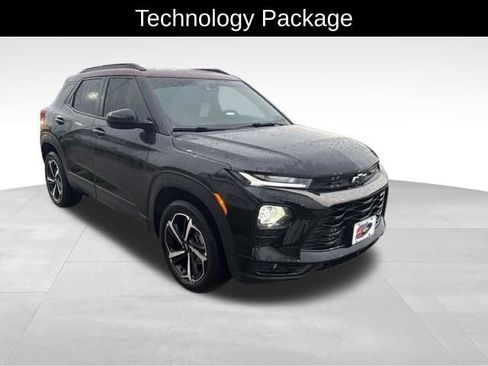 Used 2022 Chevrolet TrailBlazer RS w/ Technology Package AWD/4WD image 4