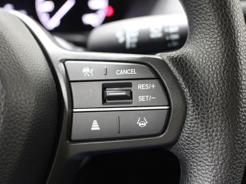 Used 2025 Honda HR-V LX image 12