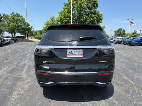 Used 2022 Buick Enclave Avenir w/ Avenir Technology Package AWD/4WD image 7