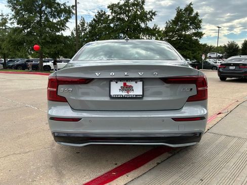 Used 2025 Volvo S60 B5 Core AWD/4WD image 7