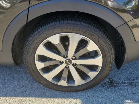 Used 2021 Kia Telluride EX w/ EX Premium Package image 11