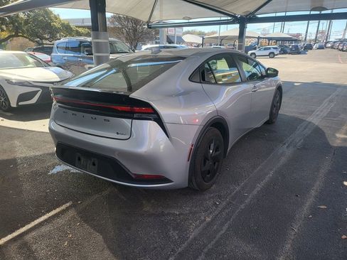 Used 2025 Toyota Prius Limited image 14