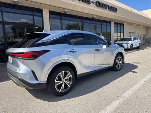 Used 2023 Lexus RX 350 Premium w/ Cold Area Package image 5