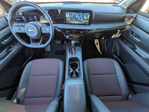 Used 2026 Nissan Kicks SR w/ Illumination Package image 27