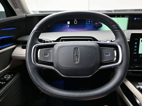 Used 2024 Lincoln Nautilus Reserve AWD/4WD image 27