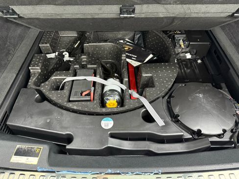 Used 2021 Lamborghini Urus image 55