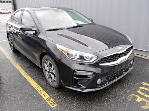 Used 2021 Kia Forte LXS image 3