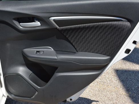 Used 2018 Honda Fit EX image 17