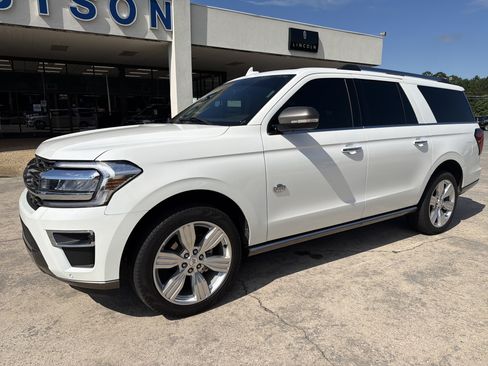 Used 2024 Ford Expedition Max King Ranch RWD image 2