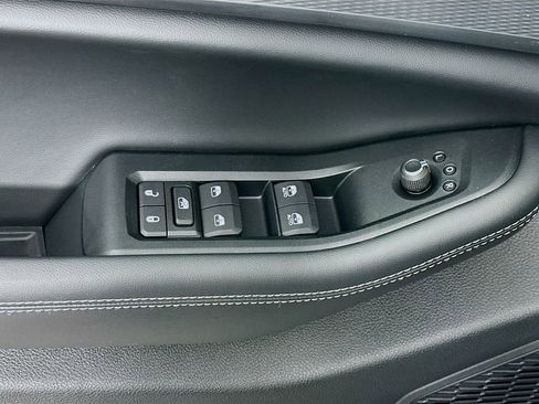 New 2025 Jeep Grand Cherokee Altitude image 23