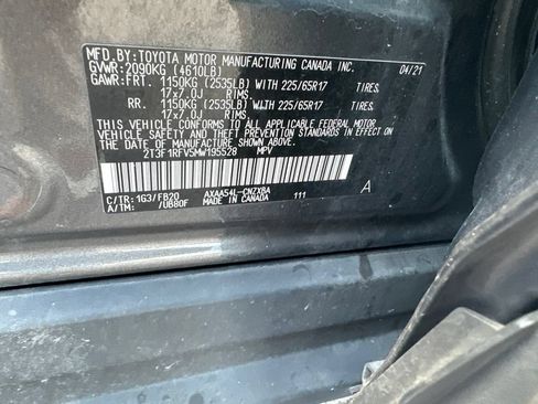 Used 2021 Toyota RAV4 LE AWD/4WD image 19