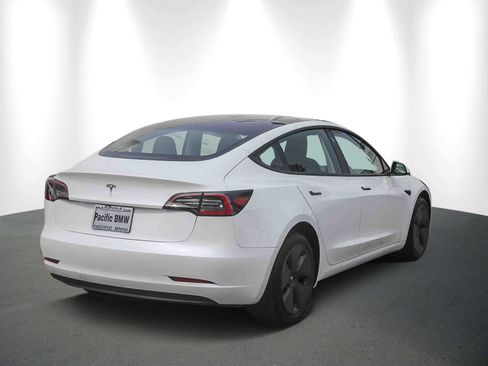 Used 2023 Tesla Model 3 Standard Range image 6