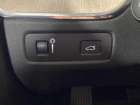Used 2021 Volvo XC60 T5 Inscription AWD/4WD image 23