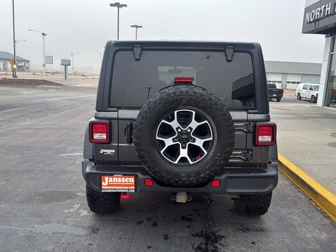 Used 2023 Jeep Wrangler Unlimited Rubicon w/ Cold Weather Group AWD/4WD image 3