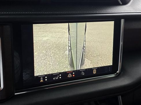 Used 2023 GMC Yukon Denali Ultimate AWD/4WD image 34