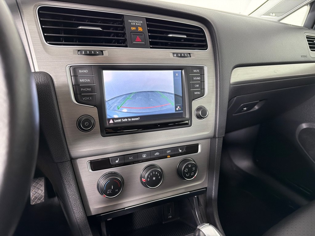Used 2016 Volkswagen Golf SE FWD image 17