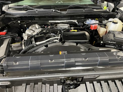 Certified 2022 Chevrolet Silverado 2500 LTZ w/ LTZ Convenience Package AWD/4WD image 25