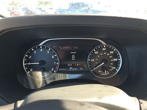 Certified 2025 Nissan Frontier SV w/ SV Convenience Package image 17