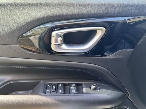 New 2026 Jeep Compass Limited w/ Sun, Sound & Navigation Group image 14