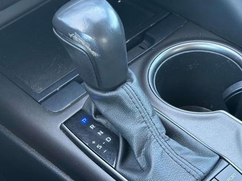 Used 2022 Toyota Camry SE image 15