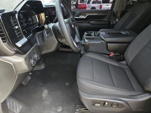 Used 2024 Chevrolet Silverado 2500 LT image 24