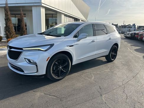 Used 2023 Buick Enclave Essence w/ Experience Buick Package image 2