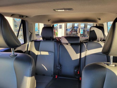 Used 2018 Toyota 4Runner SR5 Premium image 25