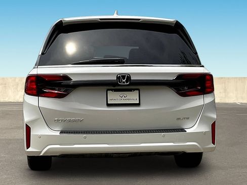 Used 2026 Honda Odyssey Elite image 6