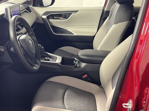 Used 2024 Toyota RAV4 XLE image 13