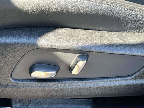 Used 2024 Cadillac XT6 Luxury image 19