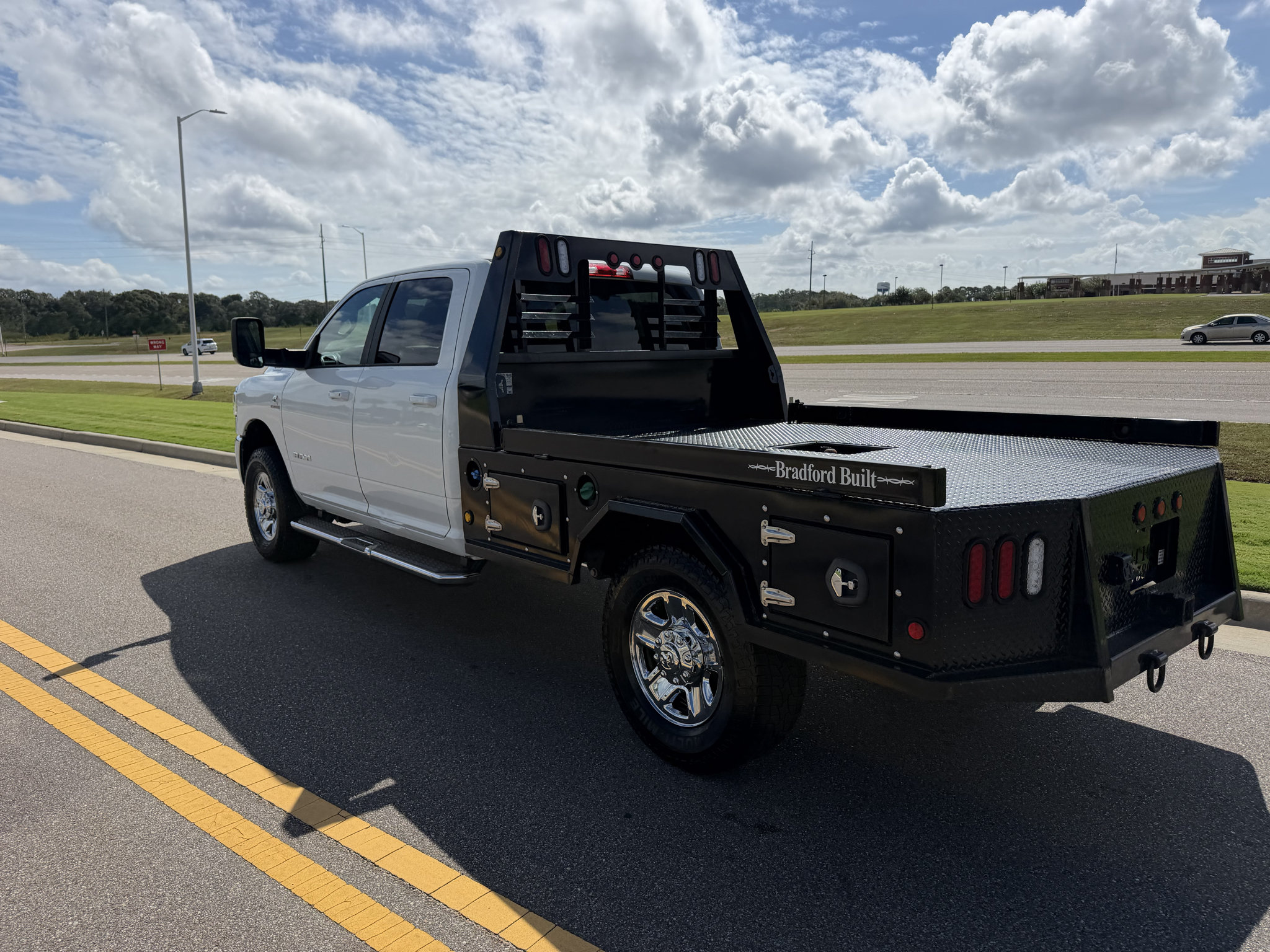 Used 2022 RAM 3500 Big Horn AWD/4WD image 8