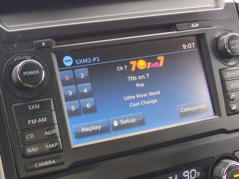 Used 2018 Nissan Titan SV w/ SV Convenience Package image 13