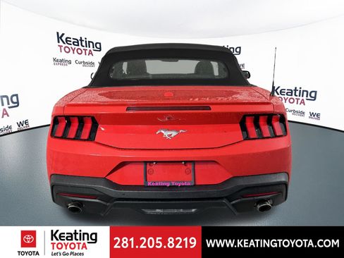 Used 2025 Ford Mustang Premium RWD image 6