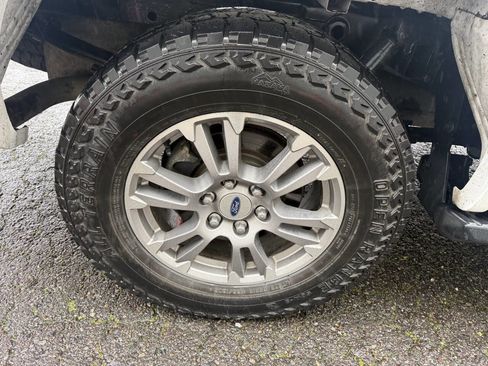 Used 2018 Ford F150 Lariat image 5