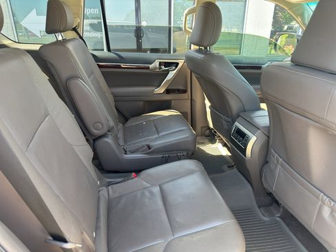Used 2019 Lexus GX 460 Premium AWD/4WD image 14